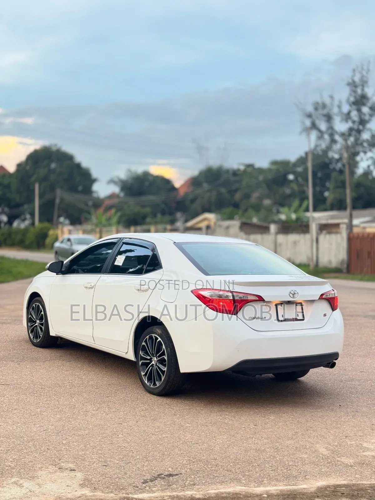 Toyota Corolla 2014 White