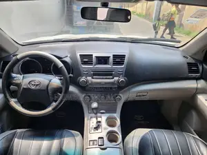 Toyota Highlander Sport 4x4 2009 White