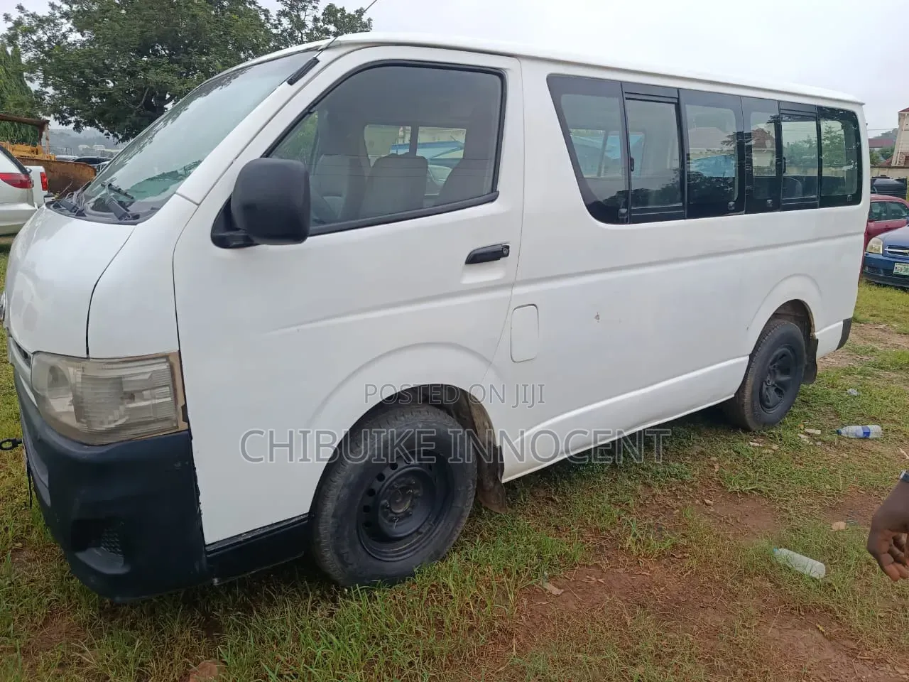 Toyota HiAce 2012 White