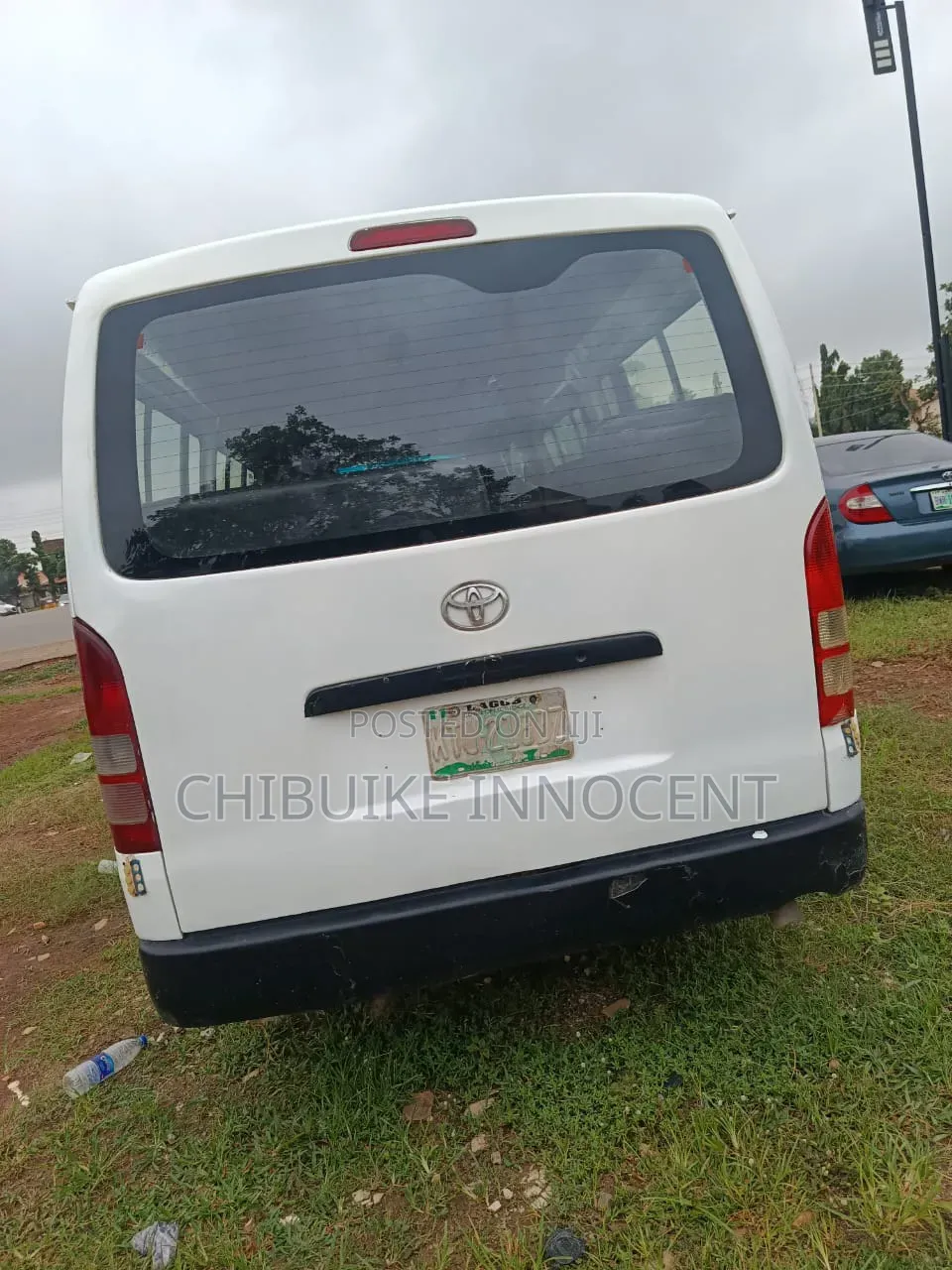 Toyota HiAce 2012 White
