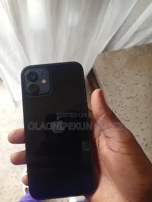 Apple iPhone 12 64 GB Black