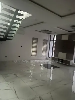 5bdrm Duplex in Lafiaji for rent