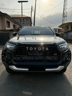 Toyota Hilux 2023 Black