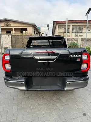 Toyota Hilux 2023 Black