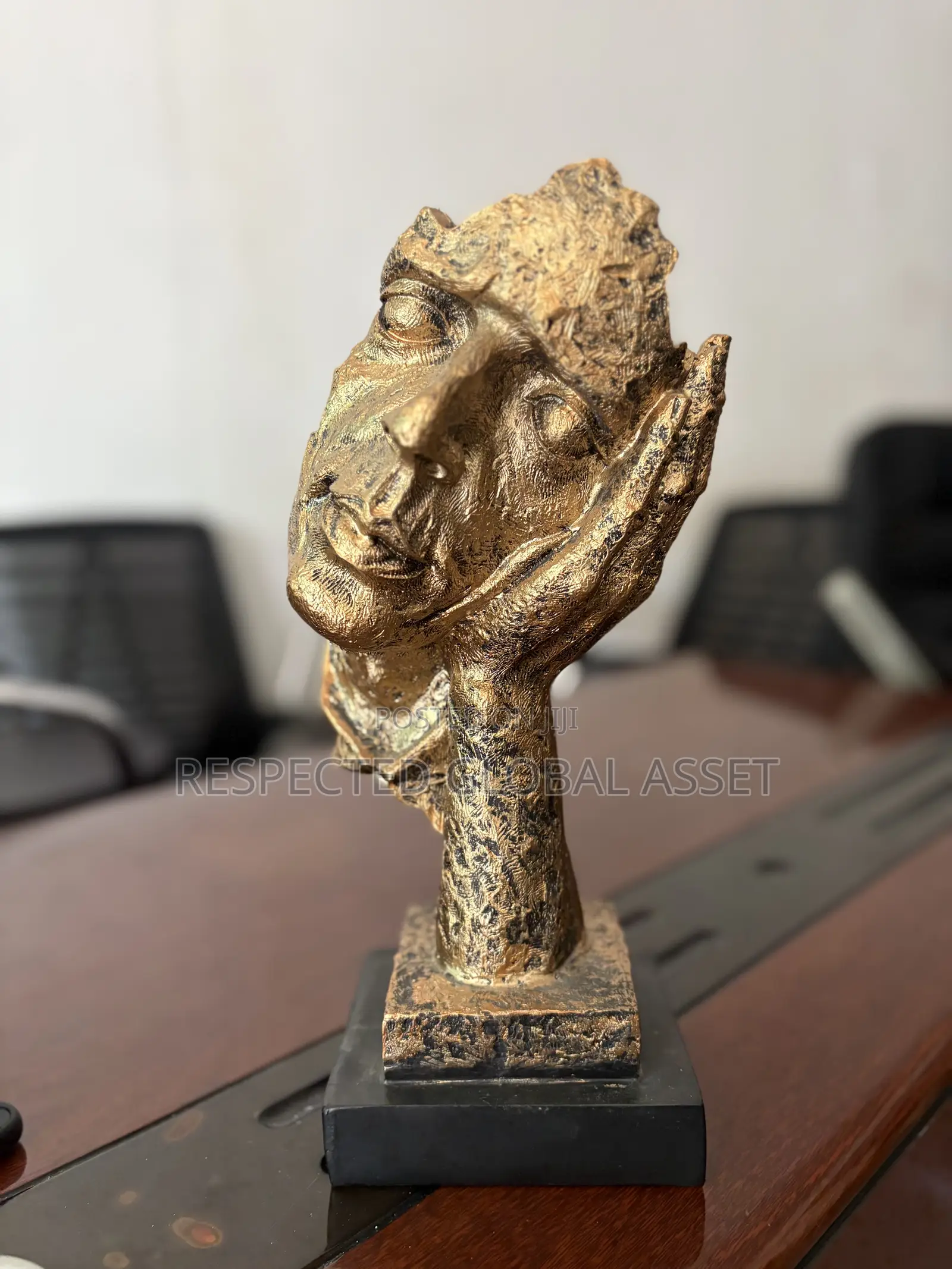Decor Sculpture