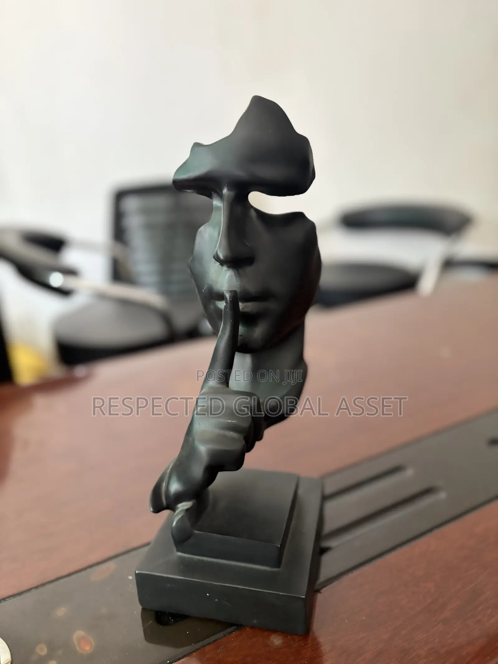 Modern Abstract Face Sculpture Decor
