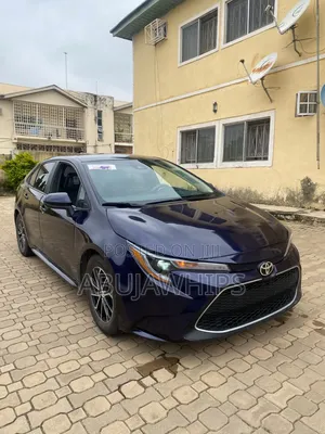 Toyota Corolla LE 2021 Blue