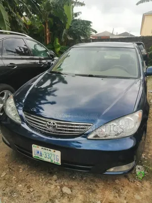 Toyota Camry 2004 Blue