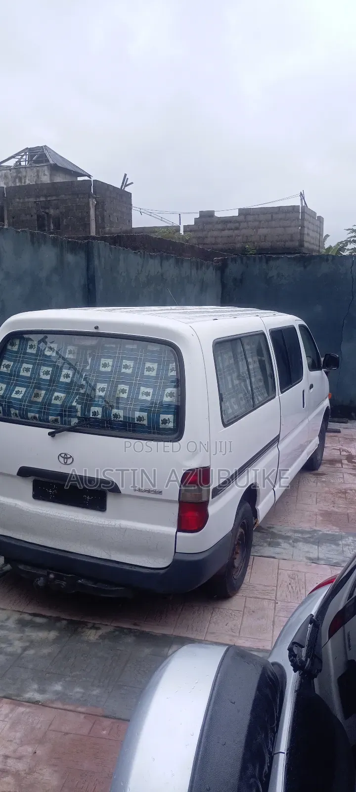 Toyota HiAce 2005 White