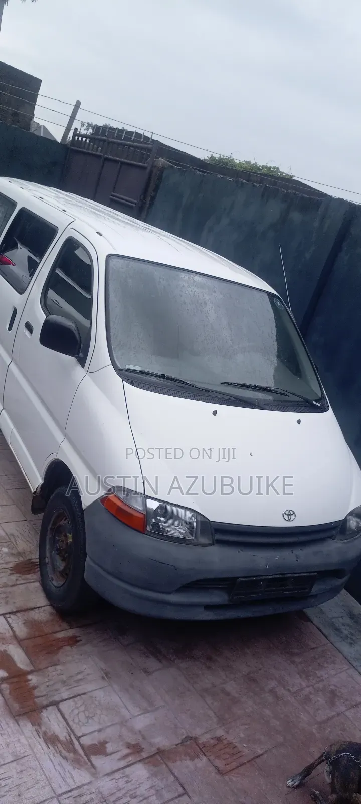 Toyota HiAce 2005 White