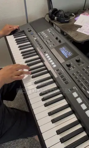 Yamaha Psr E483