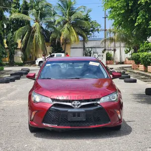 Toyota Camry SE 4dr Sedan (2.5L 4cyl 6A) 2017 Red