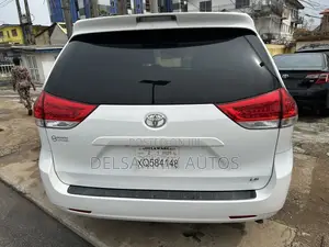 Toyota Sienna LE 7 Passenger Mobility 2012 White