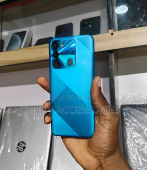 Tecno Spark 8C 64 GB Blue