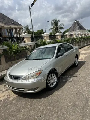 Toyota Camry LE 4dr Sedan (2.4L 4cyl 4A) 2004 Silver