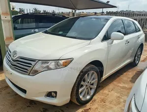 Toyota Venza 2010 White