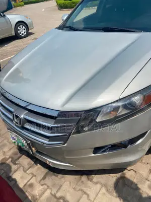 Honda Crosstour 2011 Silver