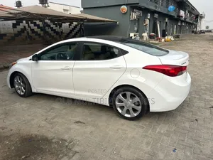 Hyundai Elantra 2012 White