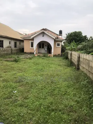 3bdrm Bungalow in Oga-Oloye 2, Igbogbo for sale
