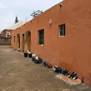 4bdrm House in Agbado for sale