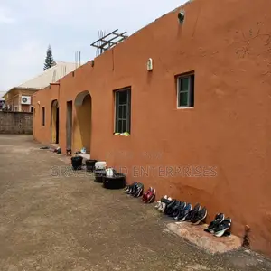 4bdrm House in Agbado for sale