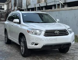 Toyota Highlander Limited 2010 White