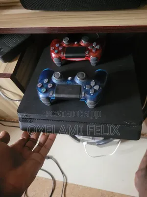 Play Station 4