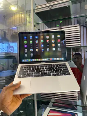 Laptop Apple MacBook 2018 16GB Intel Core 7 SSD 1T