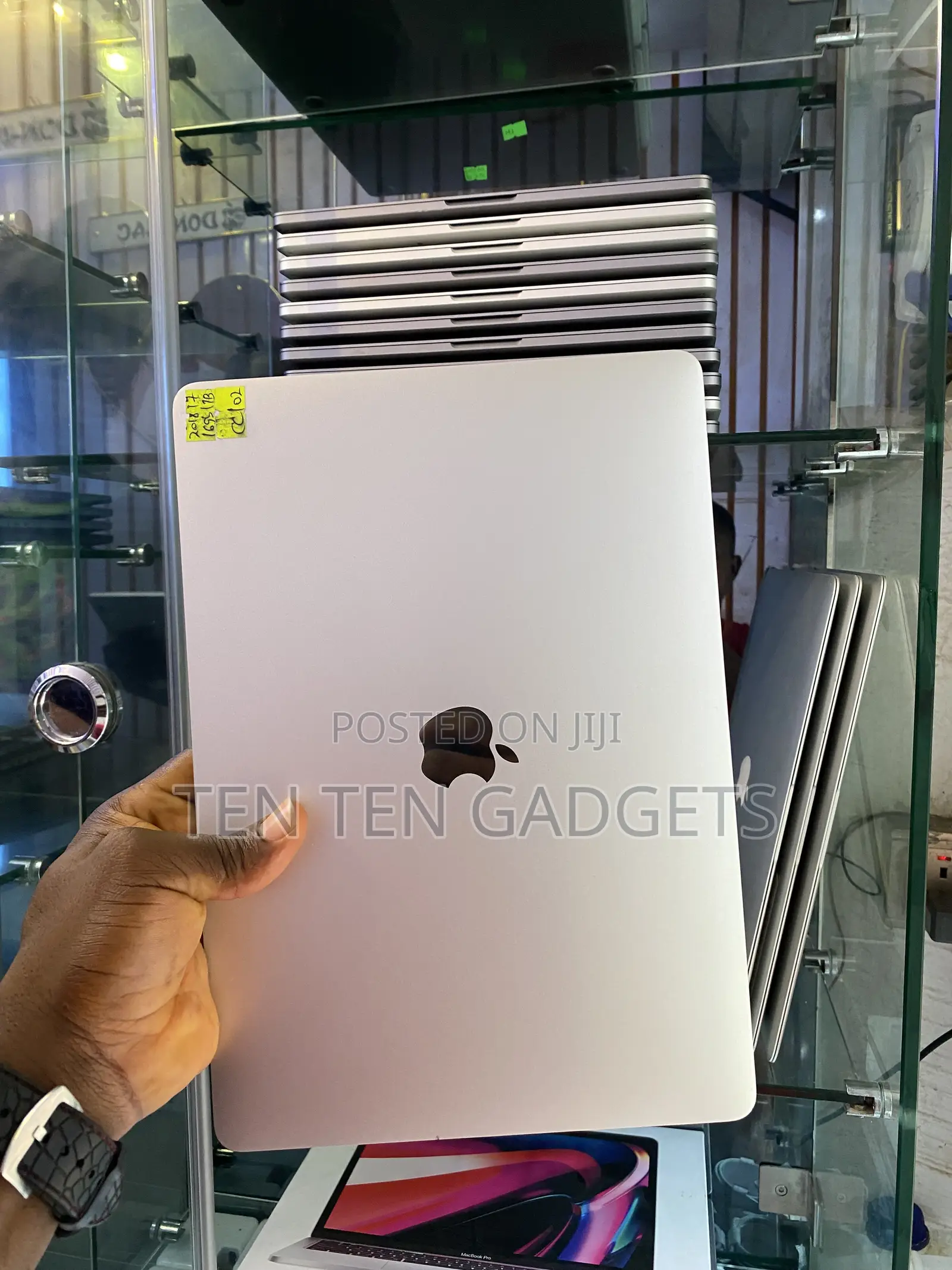 Laptop Apple MacBook 2018 16GB Intel Core 7 SSD 1T