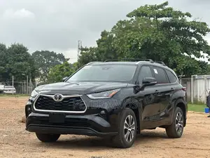 Toyota Highlander XLE 2021 Black