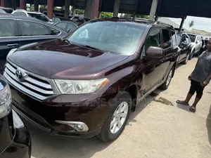 Toyota Highlander Limited 2012 Burgundy