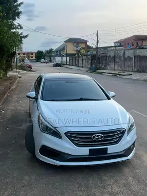 Hyundai Sonata Sport 2.0T 4dr Sedan (2.0L 4cyl Turbo 6A) 2015 White