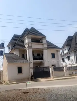 6bdrm Duplex in Faplins Estate,, Galadimawa for sale