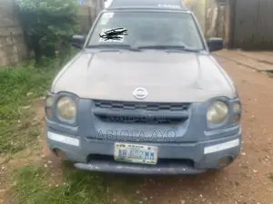 Nissan Xterra Automatic 2005 Gray