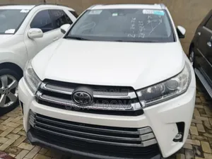 Toyota Highlander Limited Platinum 2019 White