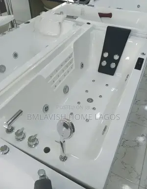 Acrylic Single Jacuzzi Set