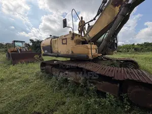 Caterpillar Wheel Loader, Heavy-Duty Machinery Trucks for Sale
