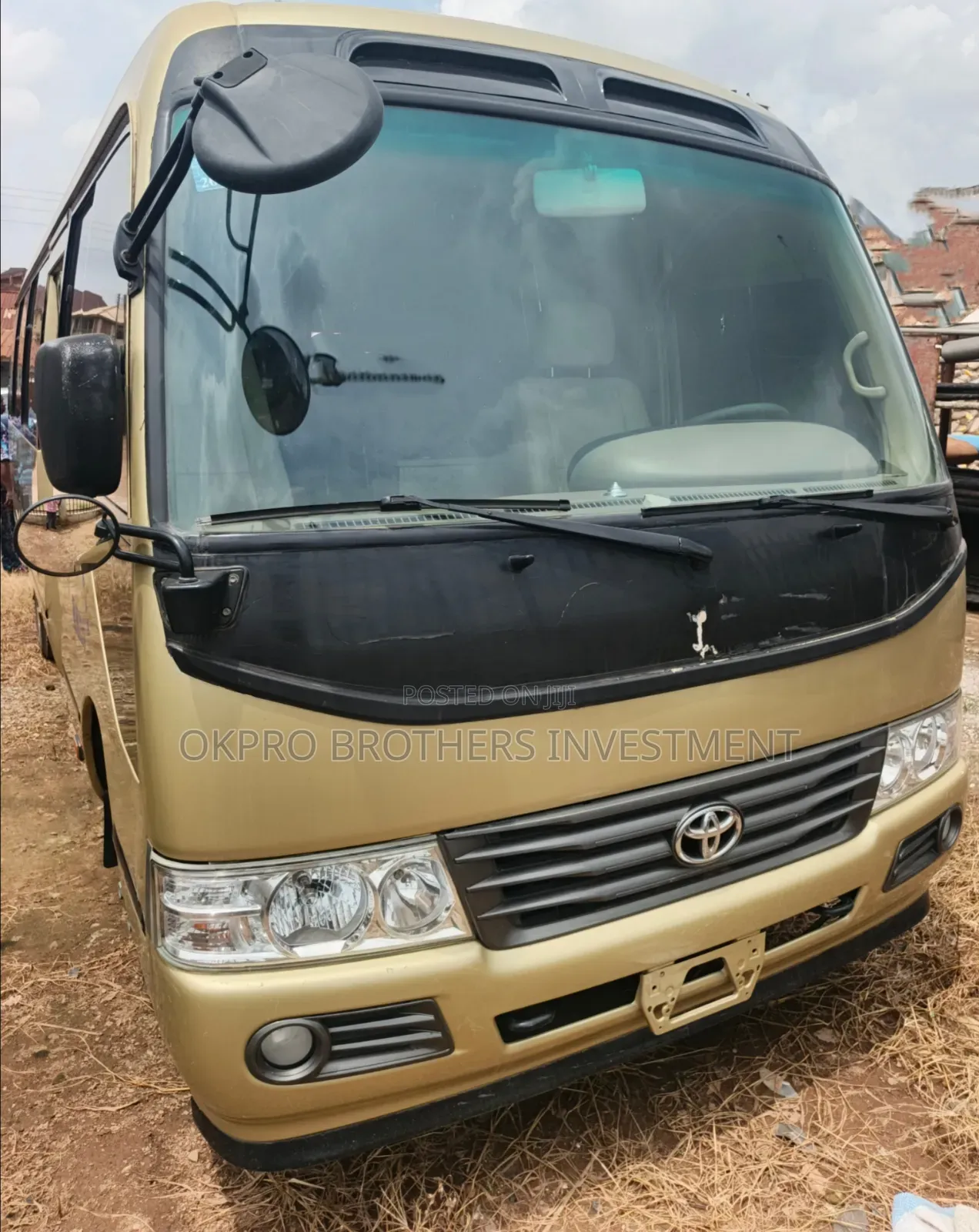 Toyota Coaster 2017 Gold