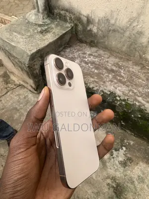 Apple iPhone 16 Pro 128 GB Gold