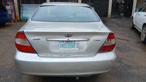 Toyota Camry 2004 Silver