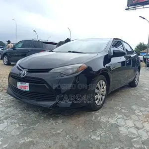 Toyota Corolla 2017 Black