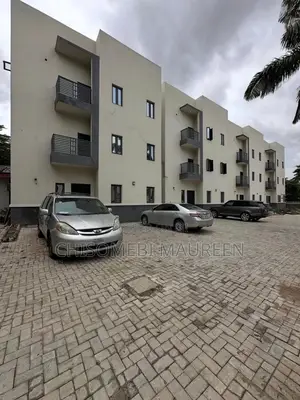 4bdrm Duplex in Utako for sale