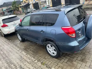 Toyota RAV4 2008 Blue