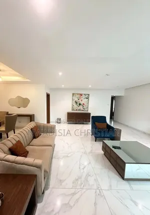 Contemporary 3-Bedroom Apartment
