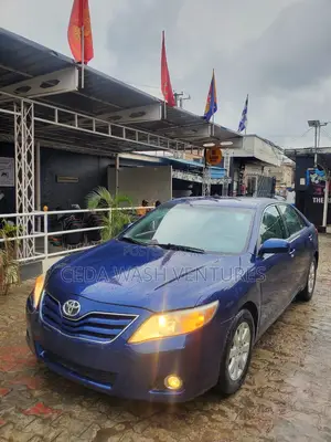 Toyota Camry 2010 Blue