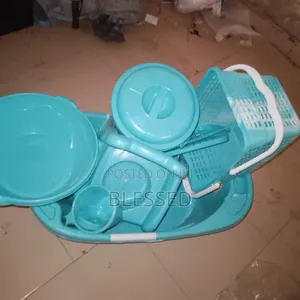 Complete Plastic Baby Bath Set