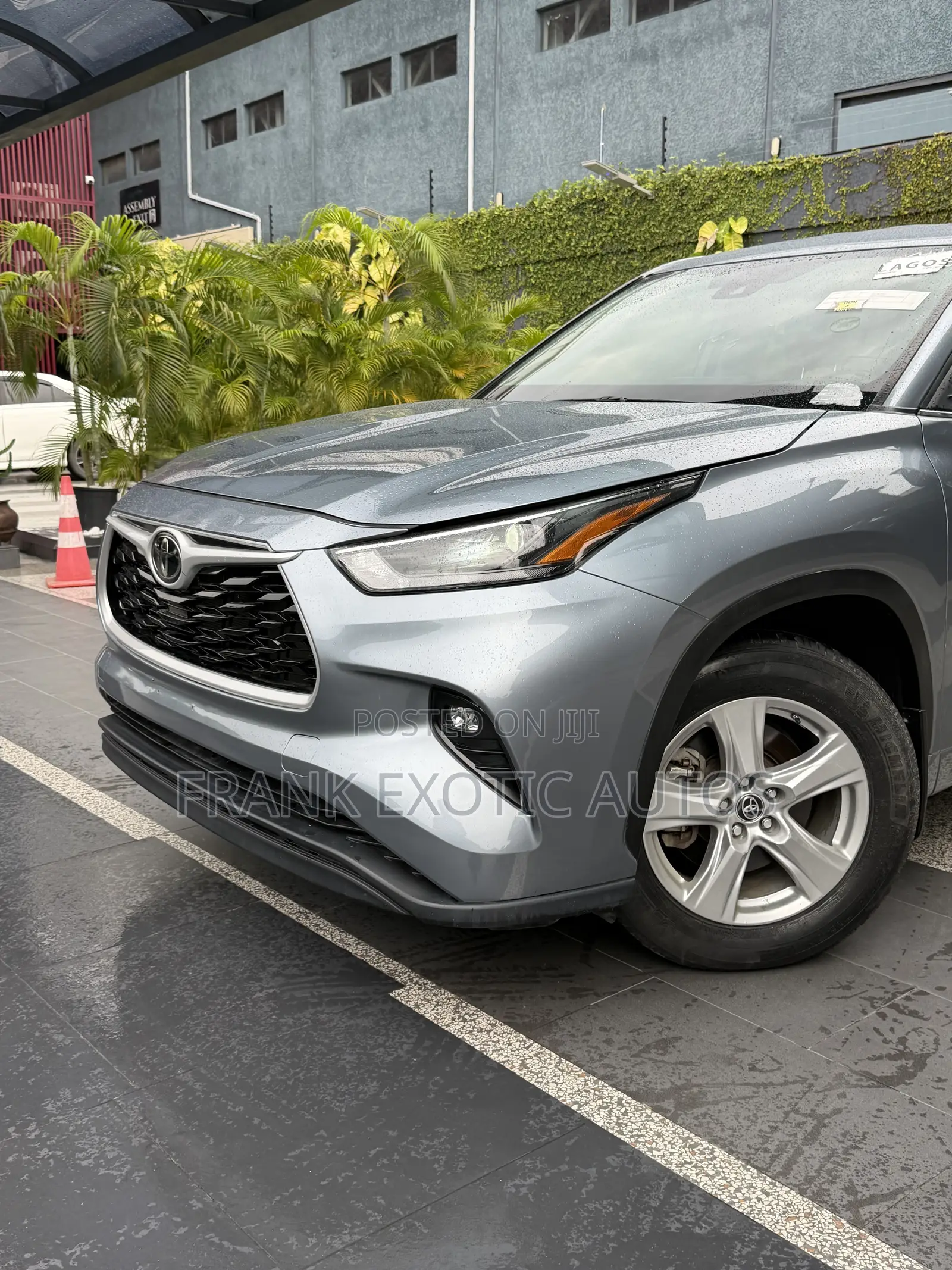 Toyota Highlander LE 2022 Blue