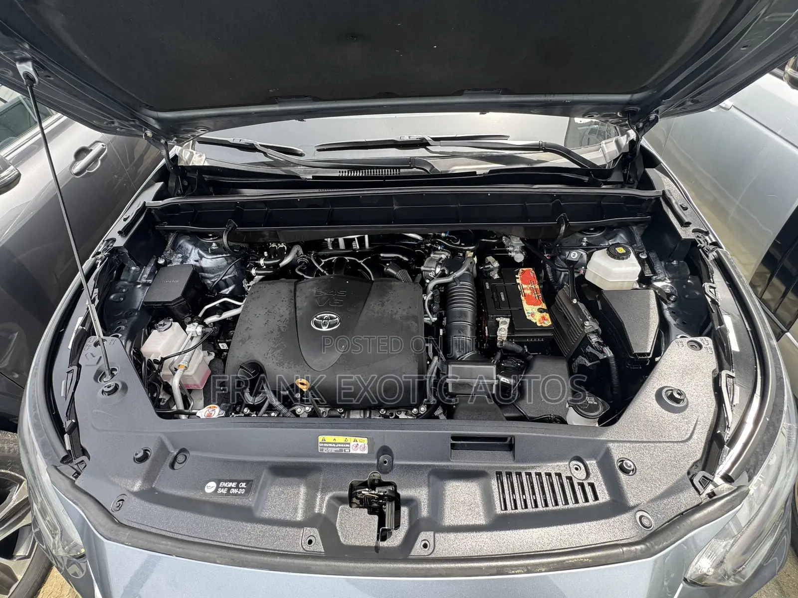 Toyota Highlander LE 2022 Blue