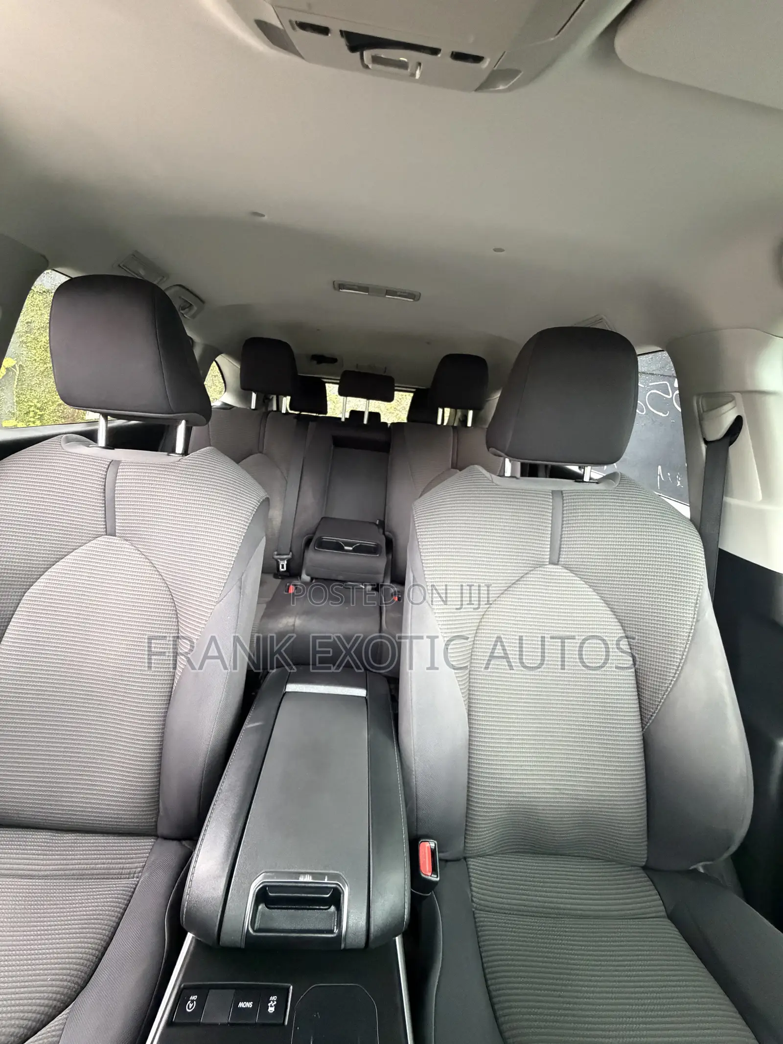 Toyota Highlander LE 2022 Blue
