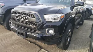 Toyota Tacoma 2018 Black